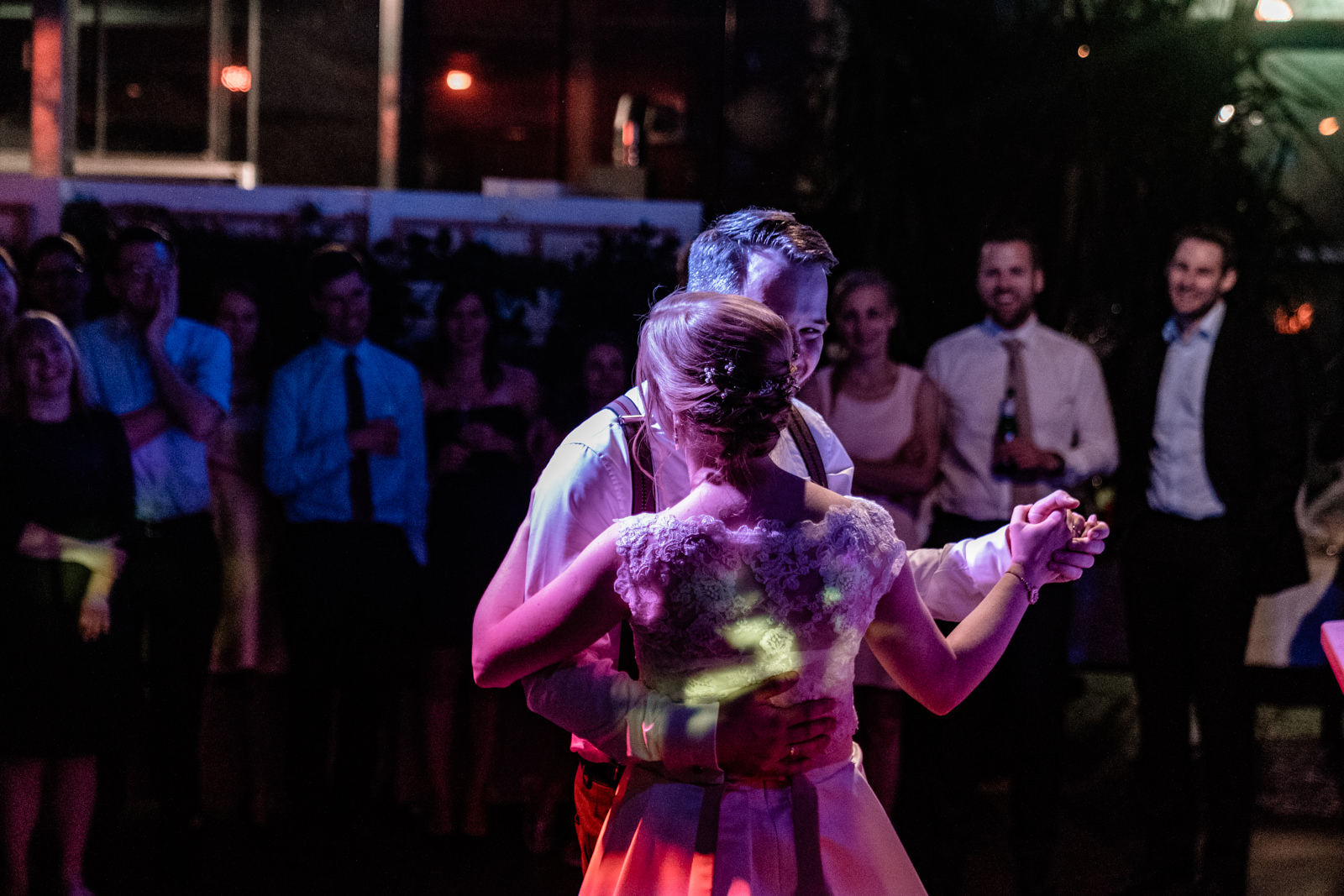 Hochzeit im Gwaechshaus in Nuernberg. Begleitet als Hochzeitsreportage durch Hochzeitsfotograf Axel Link aus Wuerzburg. Hochzeitsbilder im Gewaechshaus.