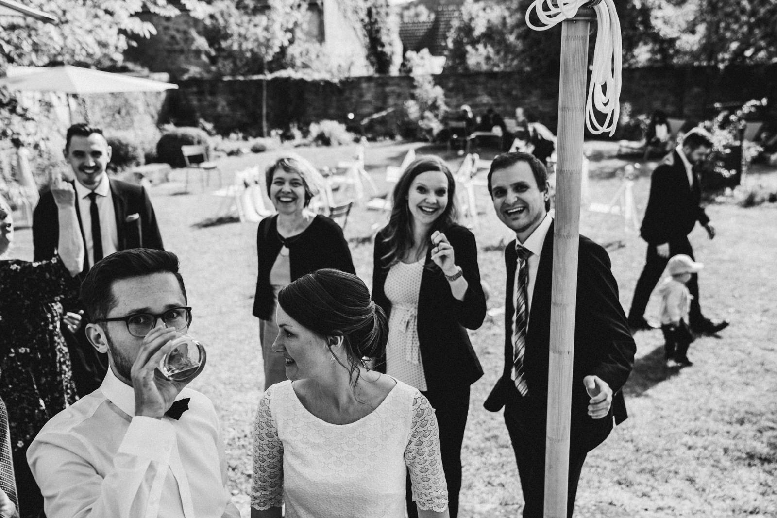 Hochzeit im Freien in der Villa Sommerach bei Würzburg. Hochzeitsbilder vom Hochzeitsfotograf Axel Link