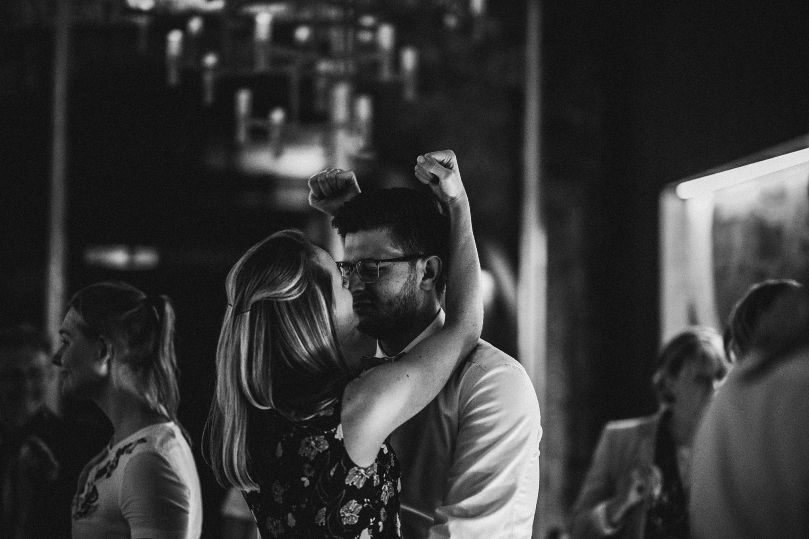 Hochzeit im Freien in der Villa Sommerach bei Würzburg. Hochzeitsbilder vom Hochzeitsfotograf Axel Link