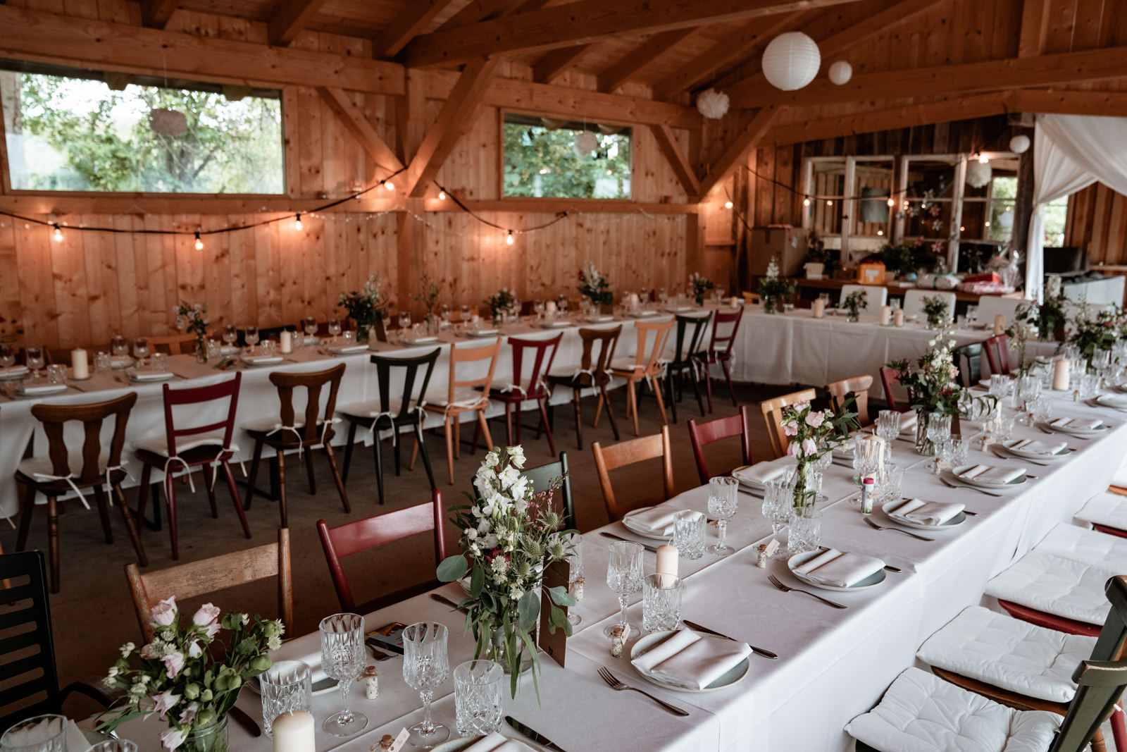 Hochzeitsfotograf Axel Link aus Wuerzburg war für eine freie Trauung outdoor im bayerischen Wald bei Regensburg.