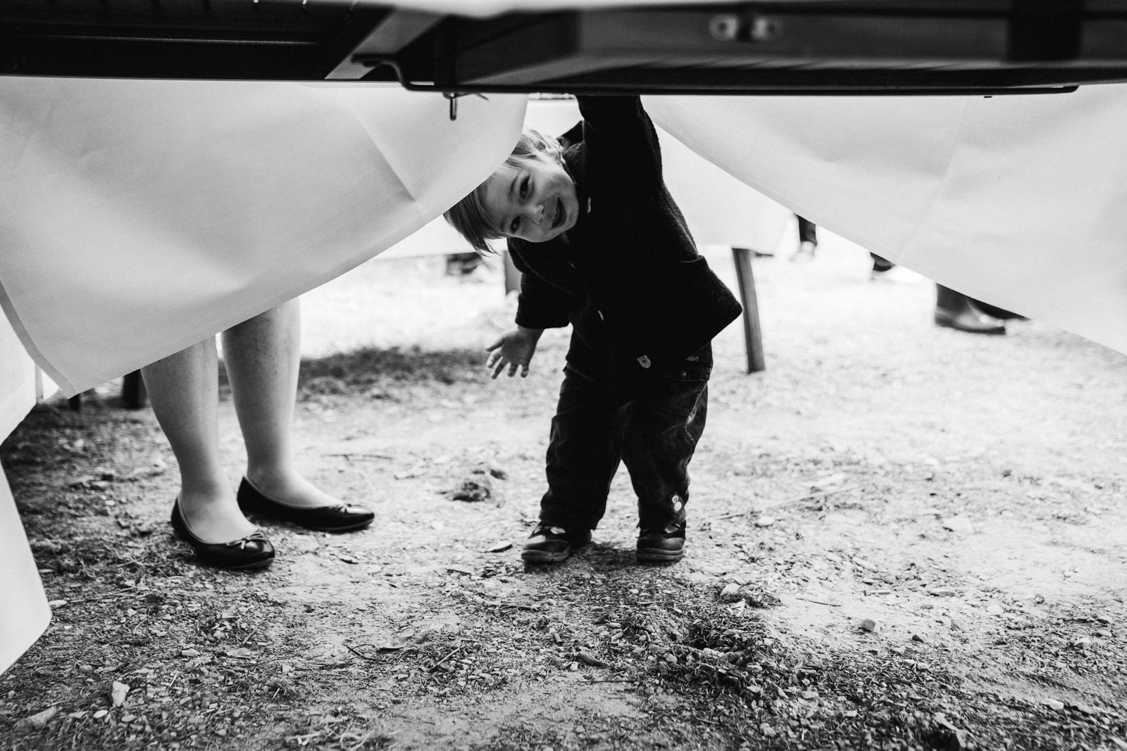 Hochzeitsfotograf Axel Link aus Wuerzburg war für eine freie Trauung outdoor im bayerischen Wald bei Regensburg.