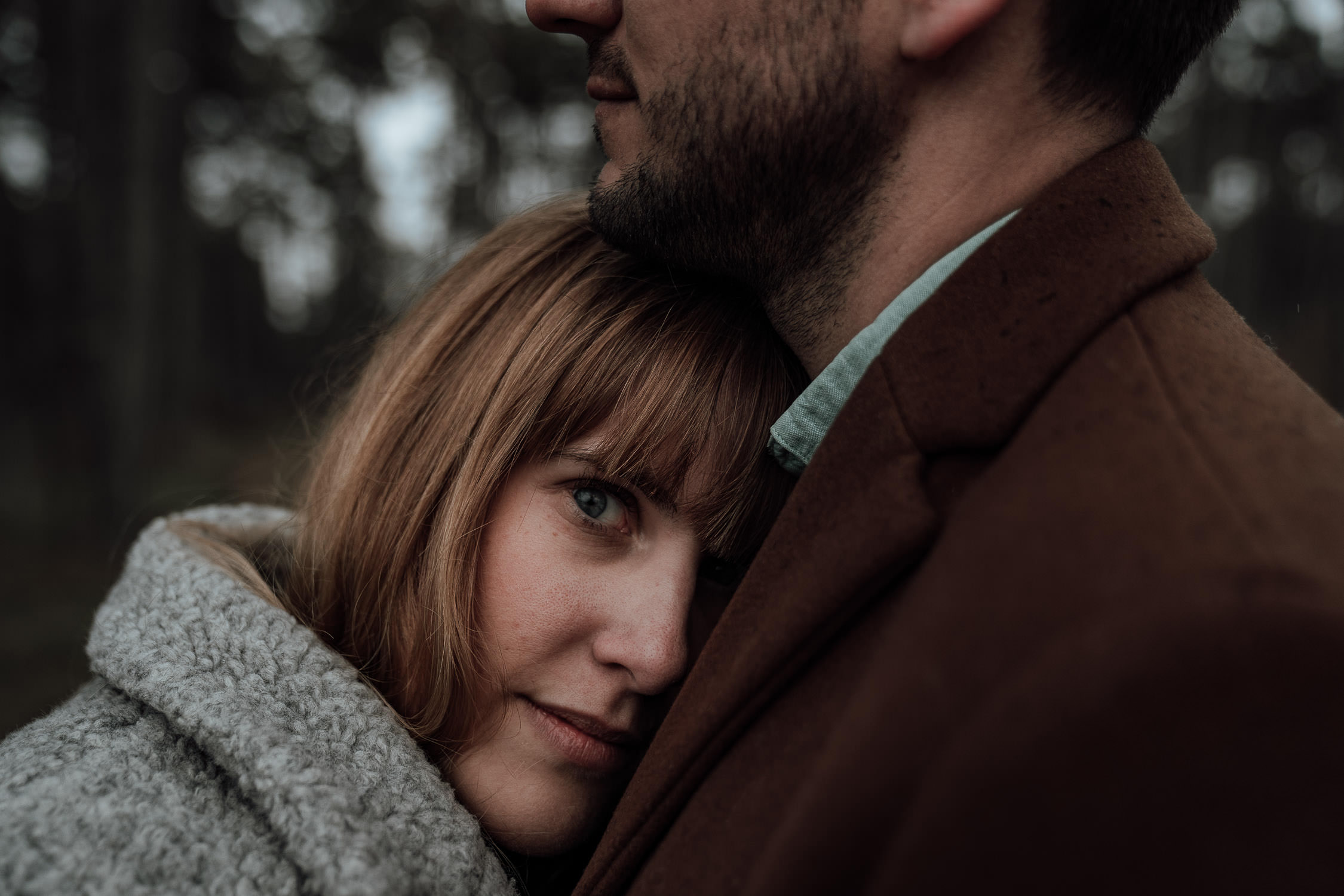 Pärchenbilder im Wald vom Hochzeitsfotograf Axel Link aus Wuerzburg