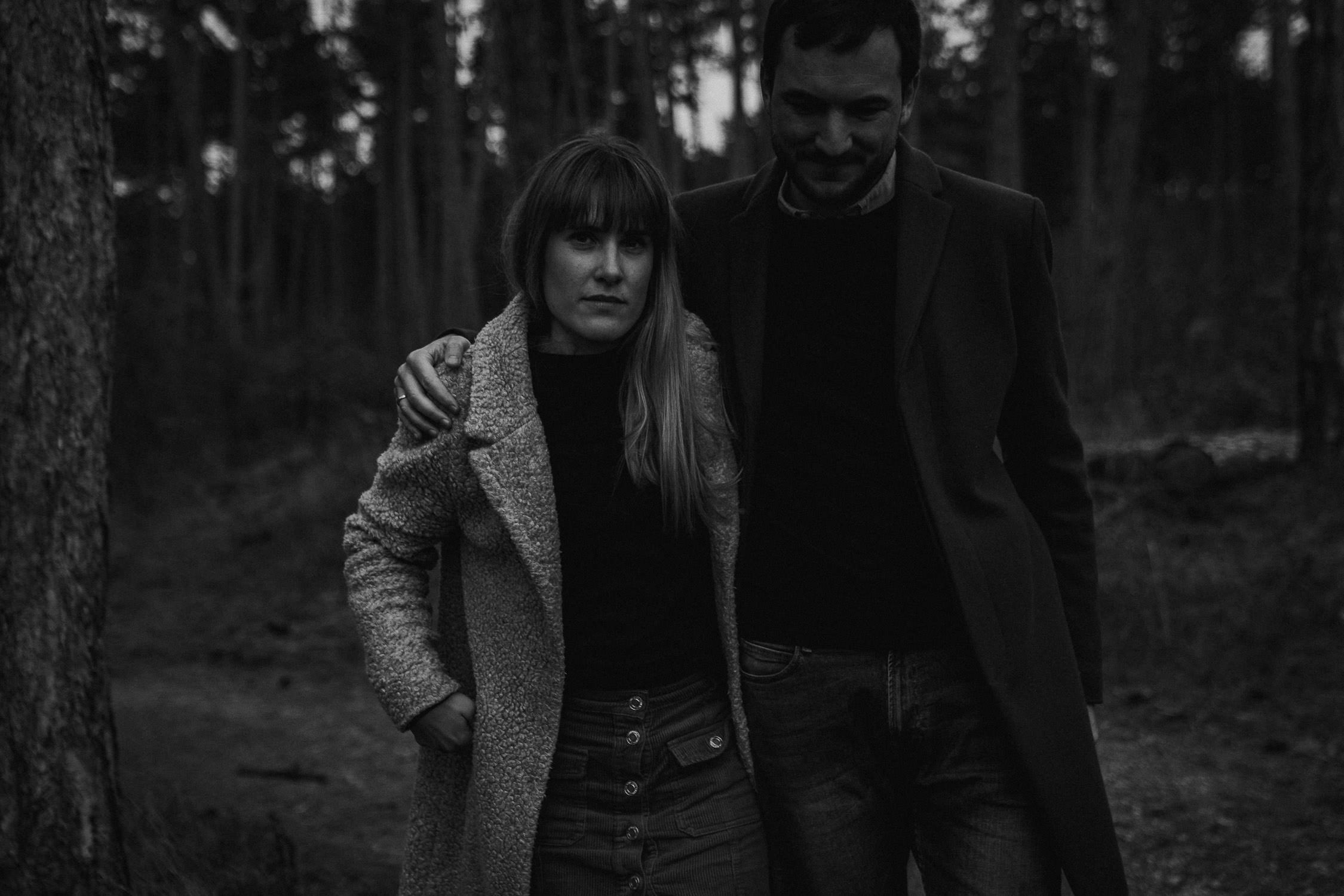 Pärchenbilder im Wald vom Hochzeitsfotograf Axel Link aus Wuerzburg