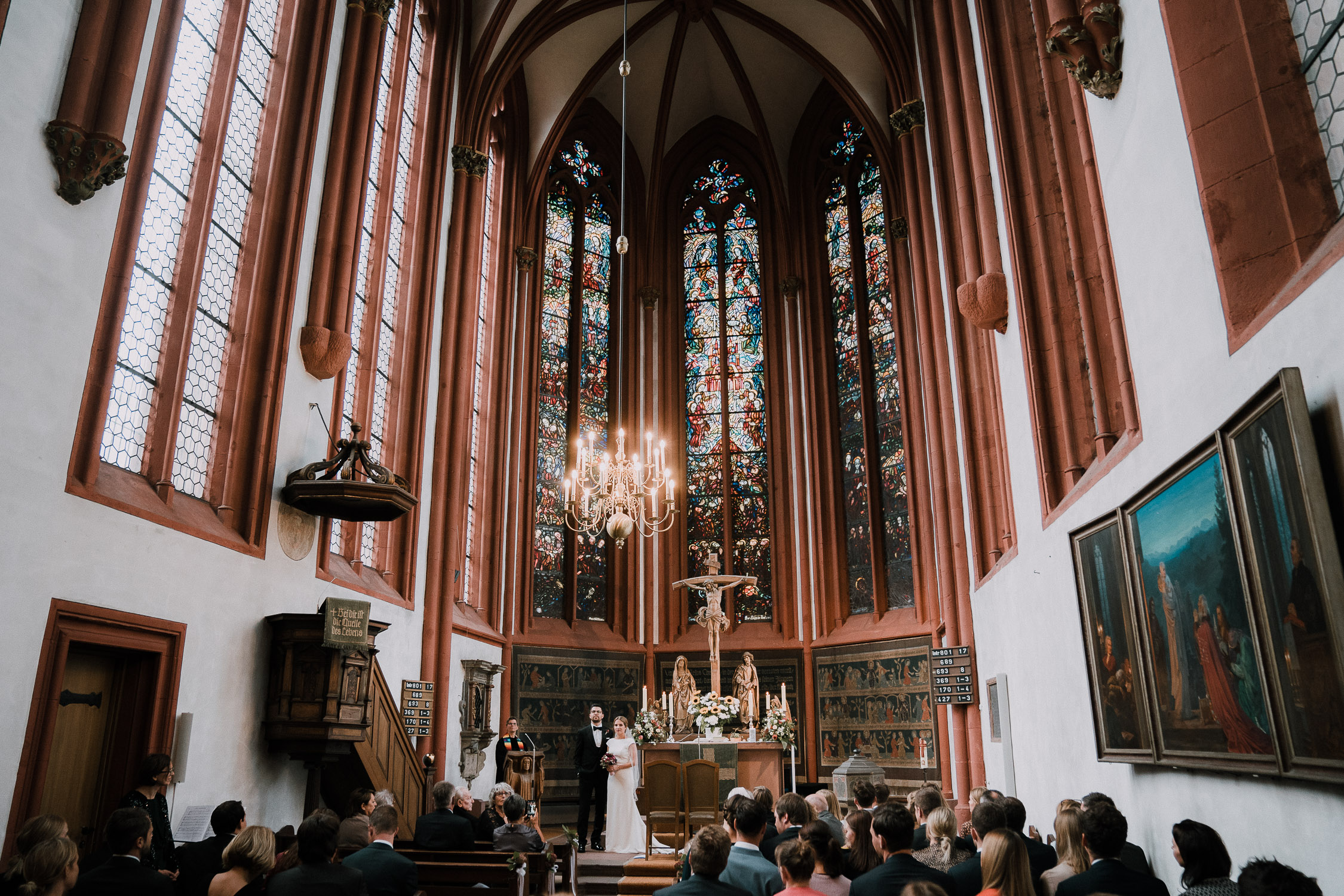 Hochzeitsfotograf aus Wuerzburg. Moderne Hochzeitsfotos und Hochzeitsreportagen