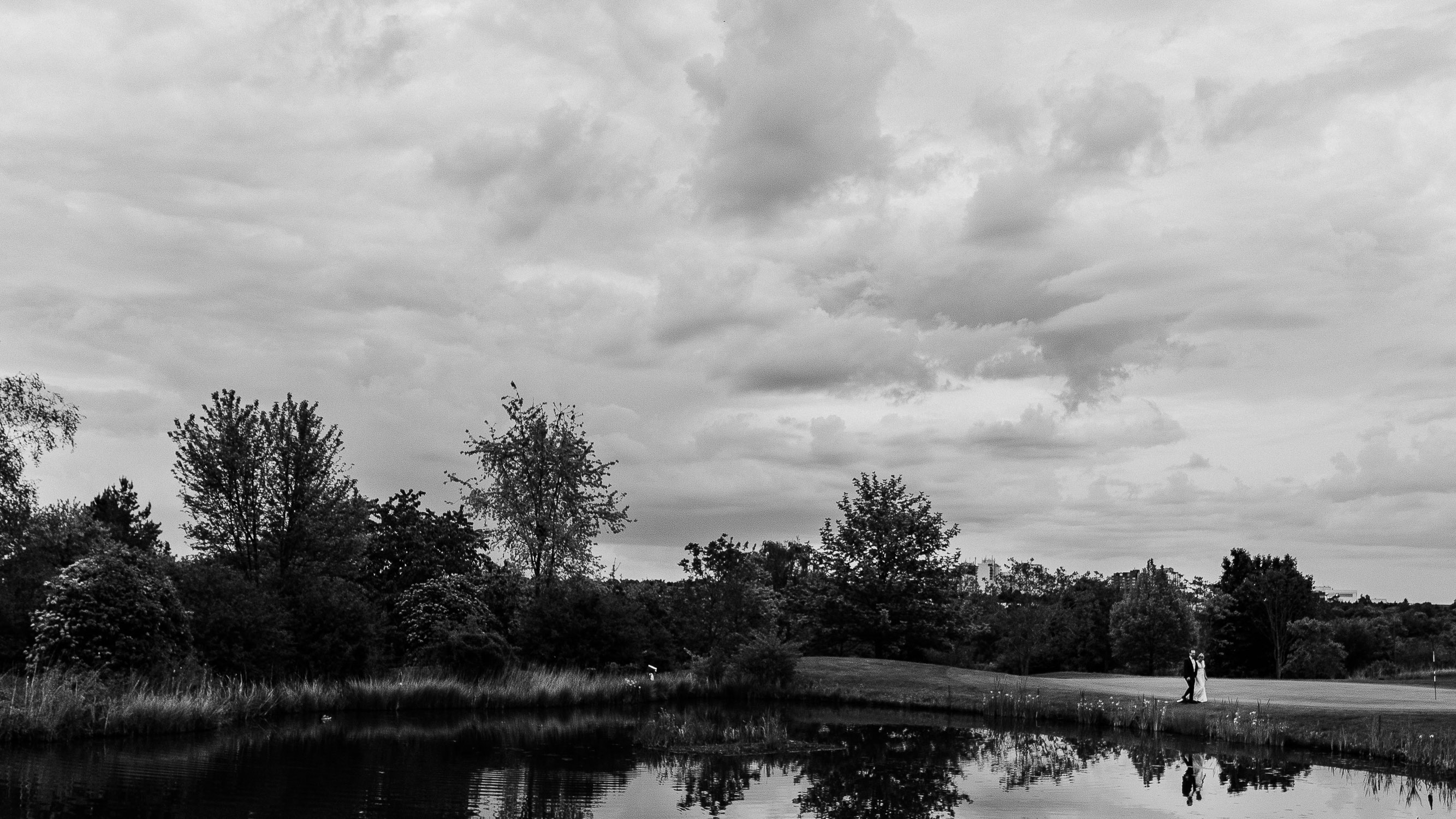 Hochzeitsfotograf aus Wuerzburg. Moderne Hochzeitsfotos und Hochzeitsreportagen