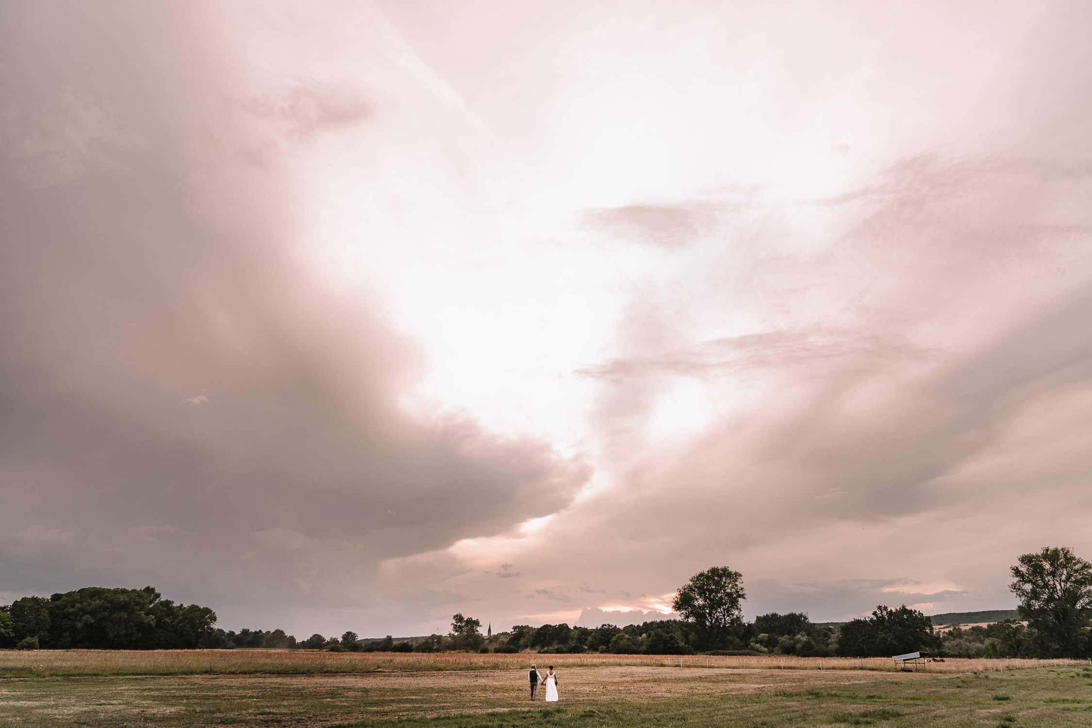 Hochzeitsfotograf aus Wuerzburg. Moderne Hochzeitsfotos und Hochzeitsreportagen