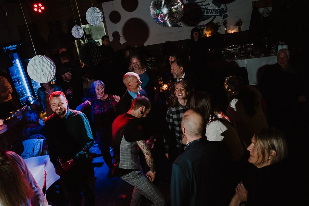 Hochzeitslocation-Marina-Hafenbar-Wuerzburg-7 Hochzeitslocation-Marina-Hafenbar-Wuerzburg Hochzeitsfotograf Wuerzburg Party