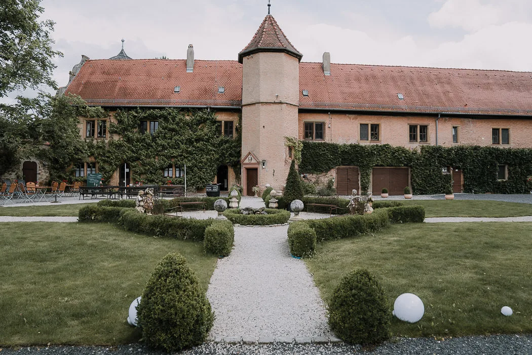 Hochzeitslocation-Woerner-Schloss-Neuses-am-Sand-1 Hochzeitslocation-Woerner-Schloss-Neuses-am-Sand Hochzeitsfotograf Wuerzburg