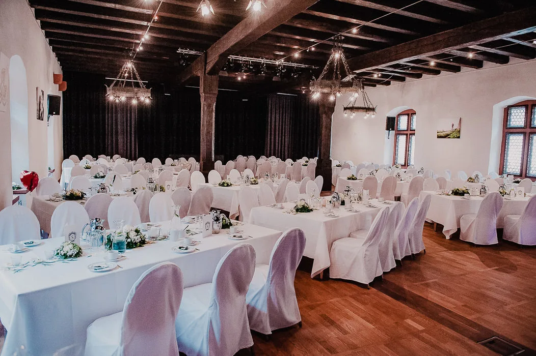 Hochzeitslocation-Historisches-Rathaus-Karlstadt-1 Hochzeitslocation-Historisches-Rathaus-Karlstadt