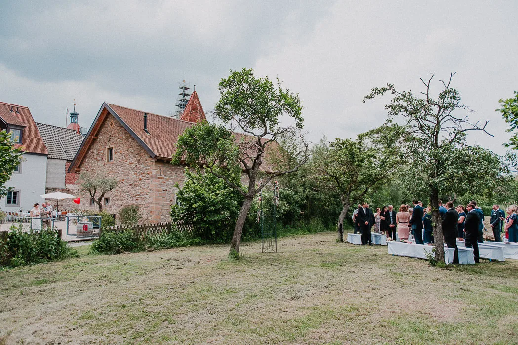 Hochzeitslocation-Hotel-Freihof-Prichsenstadt-Hochzeitsfotograf-Wuerzburg-2 Hochzeitslocation-Hotel-Freihof-Prichsenstadt-Hochzeitsfotograf-Wuerzburg Freie Trauung am See