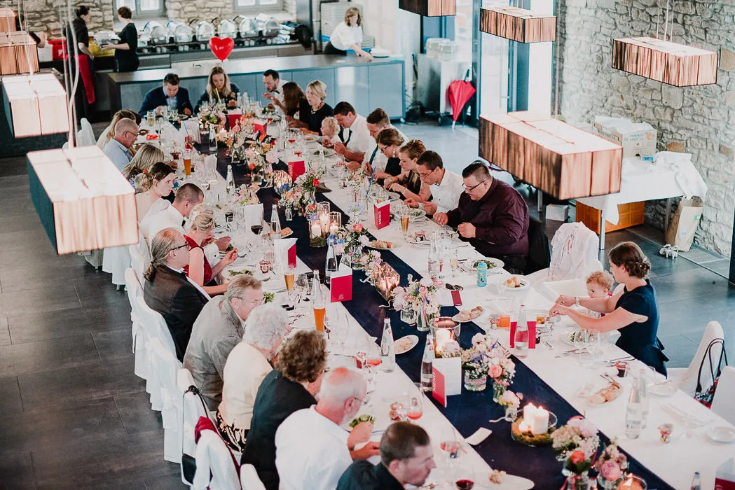 Hochzeitslocation-Hotel-Freihof-Prichsenstadt-Hochzeitsfotograf-Wuerzburg-6 Hochzeitslocation-Hotel-Freihof-Prichsenstadt-Hochzeitsfotograf-Wuerzburg Essen