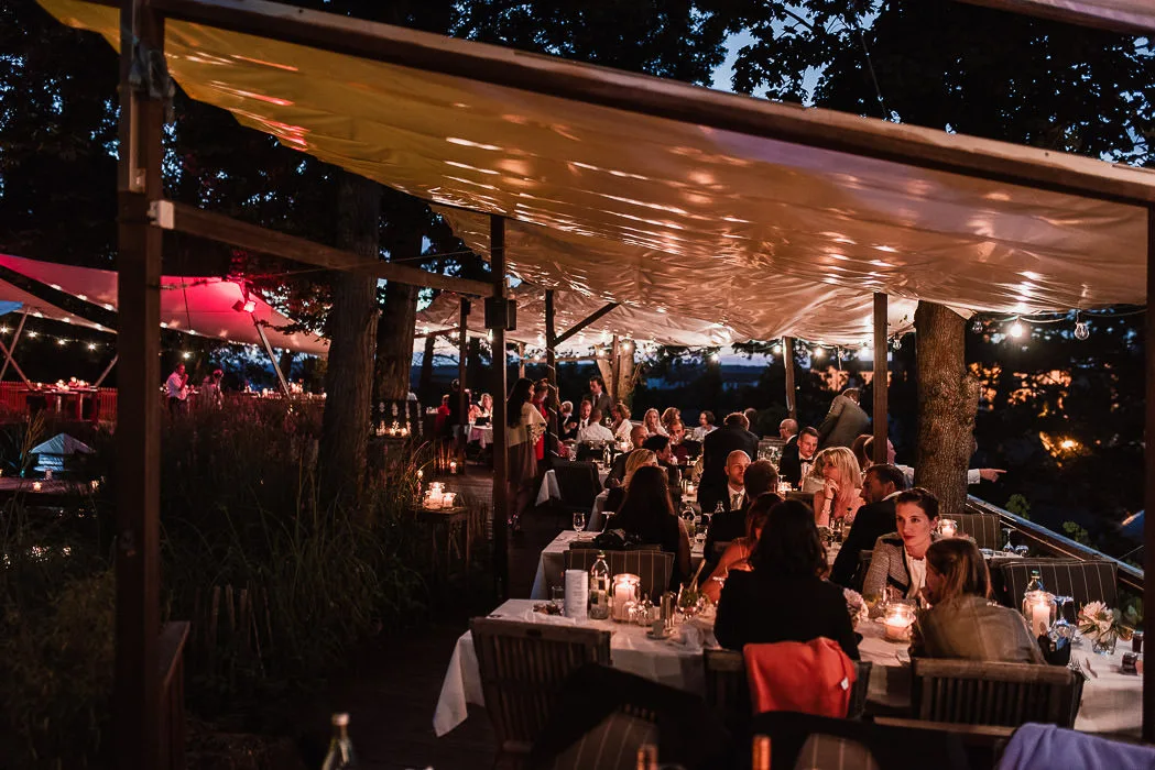 Hochzeitslocation-Nikolaushof-Wuerzburg-Hochzeitsfotograf-Wuerzburg-1-2 Hochzeitslocation-Nikolaushof-Wuerzburg-Hochzeitsfotograf-Wuerzburg bei Nacht