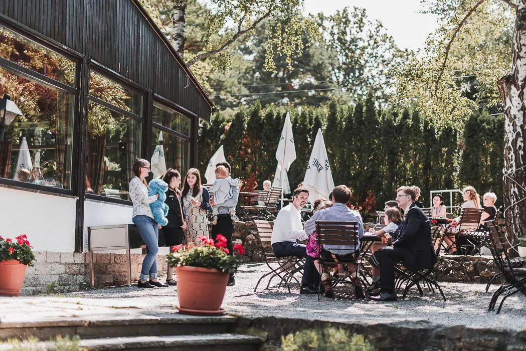 Hochzeitslocation-Waldhotel-Polisina-Ochsenfurt-Hochzeitsfotograf-Wuerzburg-2 Hochzeitslocation-Best-Western-Waldhotel-Polisina-Ochsenfurt-Hochzeitsfotograf-Wuerzburg außen