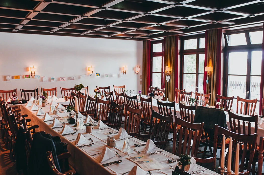 Hochzeitslocation-Waldhotel-Polisina-Ochsenfurt-Hochzeitsfotograf-Wuerzburg-3 Hochzeitslocation-Best-Western-Waldhotel-Polisina-Ochsenfurt-Hochzeitsfotograf-Wuerzburg