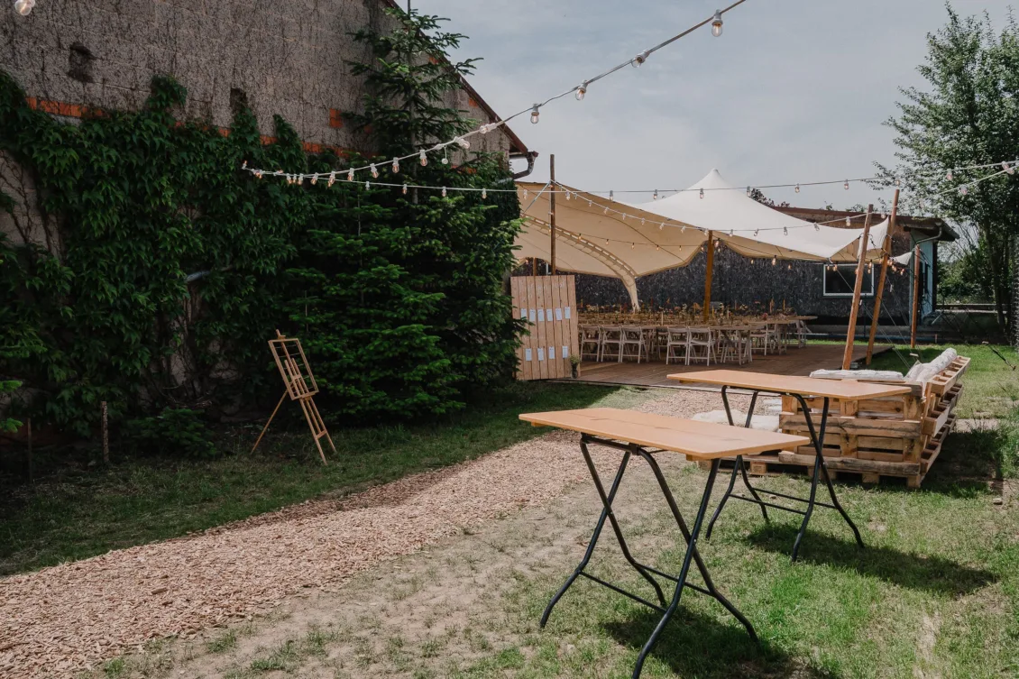 Hochzeitsfotograf Wuerzburg Freie Trauung und Feier in privater Scheune 1