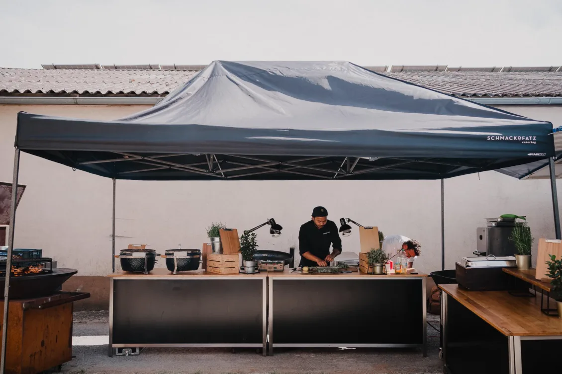 Hochzeitsfotograf Wuerzburg Freie Trauung und Feier in privater Scheune 21