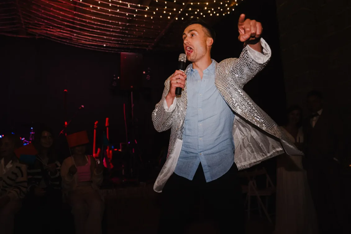 Hochzeitsfotograf Wuerzburg Freie Trauung und Feier in privater Scheune 40