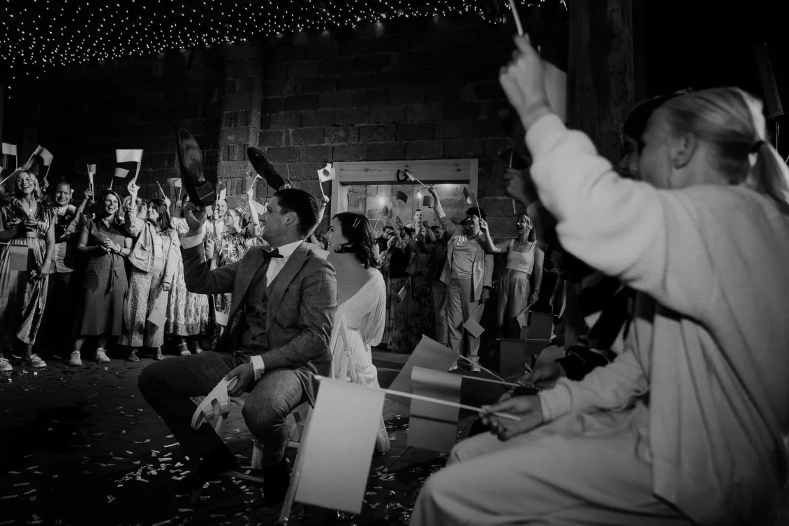 Hochzeitsfotograf Wuerzburg Freie Trauung und Feier in privater Scheune 42