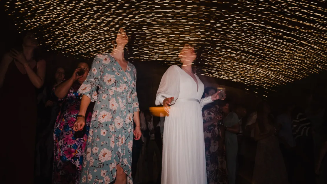 Hochzeitsfotograf Wuerzburg Freie Trauung und Feier in privater Scheune 48