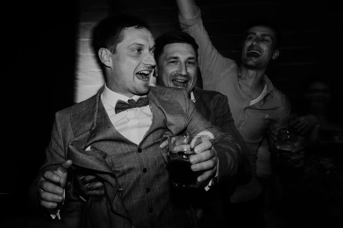 Hochzeitsfotograf Wuerzburg Freie Trauung und Feier in privater Scheune 58