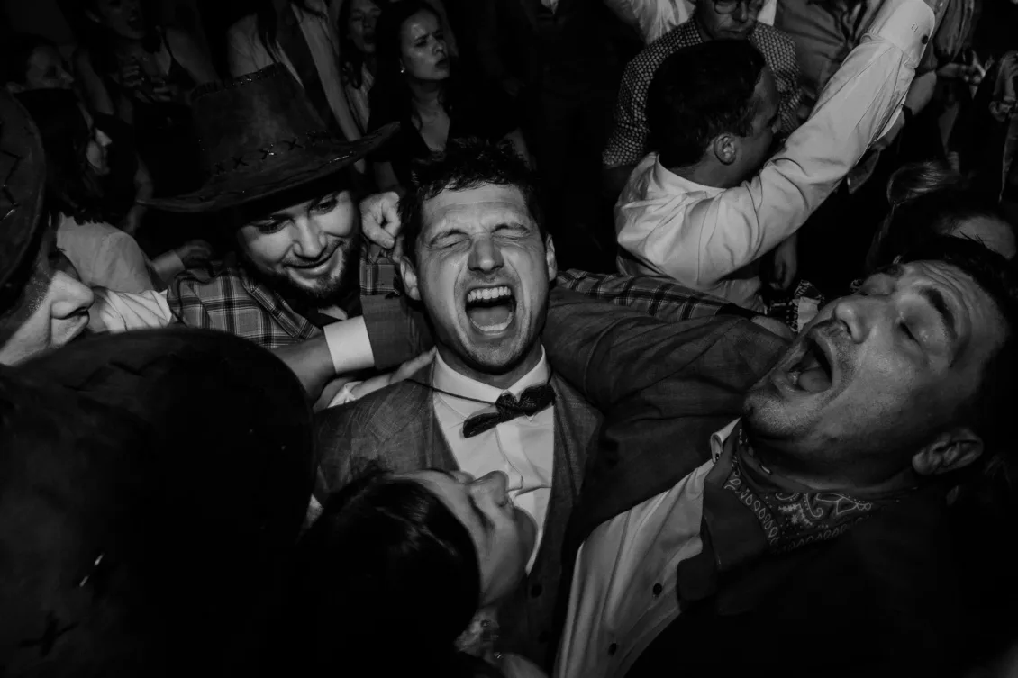 Hochzeitsfotograf Wuerzburg Freie Trauung und Feier in privater Scheune 79